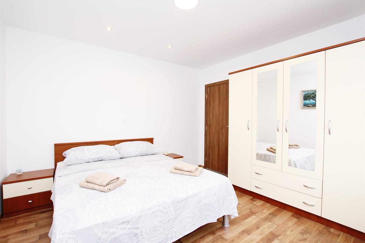 Apartment Anica Trogir Exteriör bild